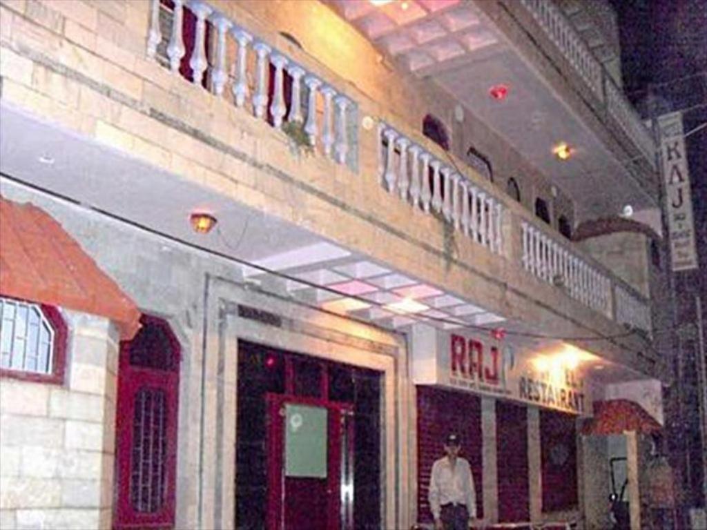 Hotel Raj Agra Kültér fotó